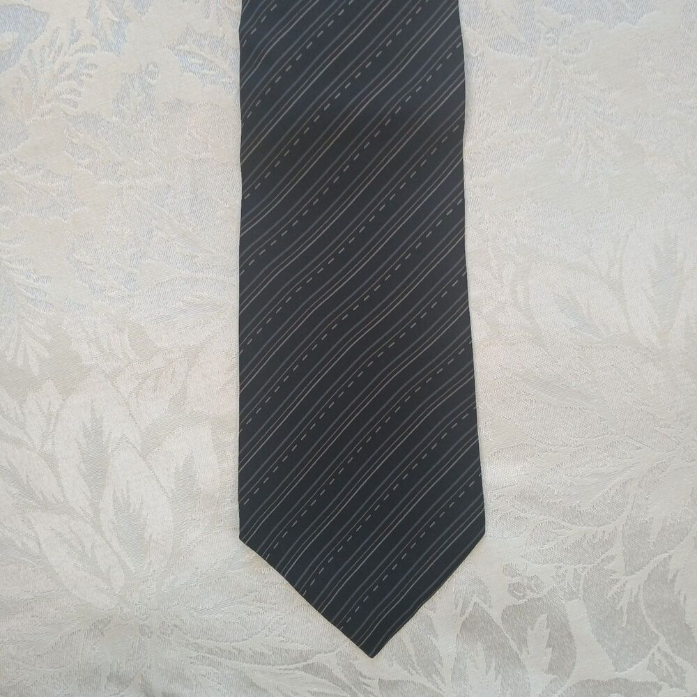 JF J. Ferrar Mens 100% Silk Necktie Black Charcoal Grey Diagonal Striped 59x4
